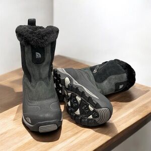 🥾NWOT The North Face Gray Winter Boots 🥾
